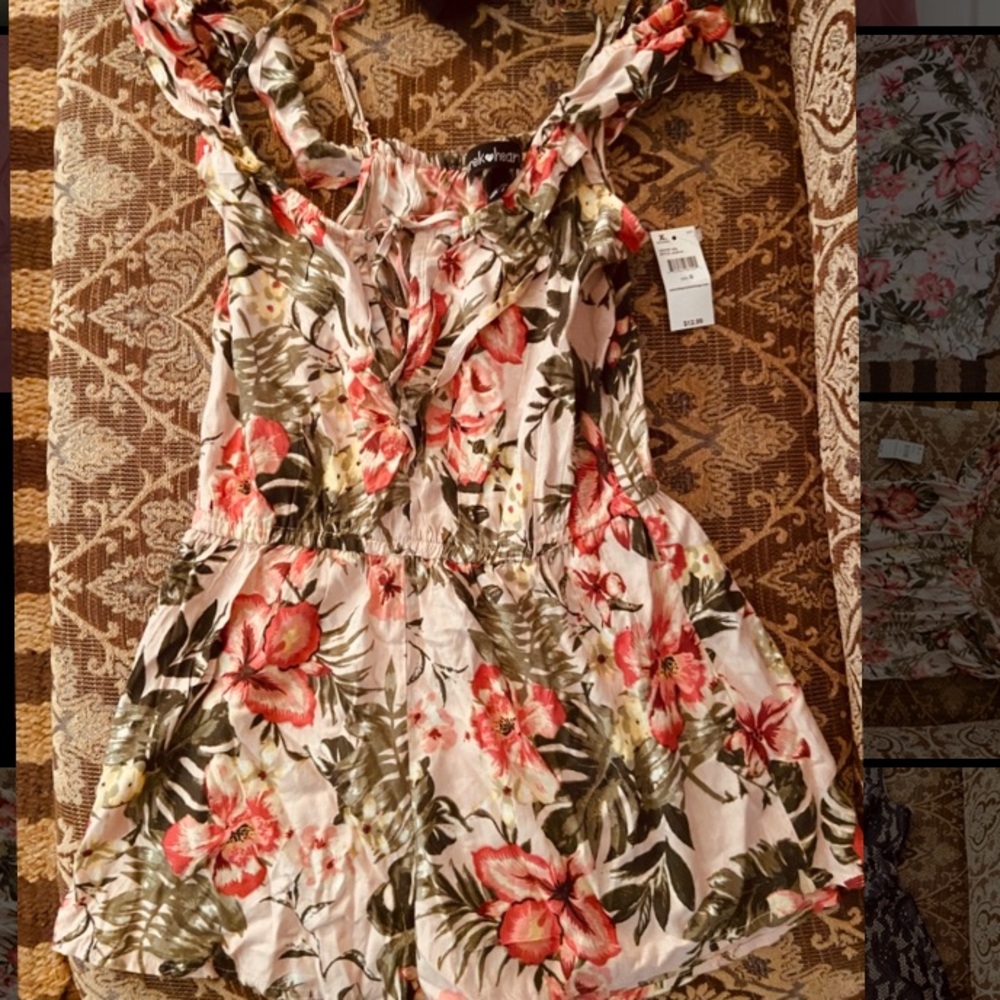 EXCHANGE Floral Romper - Picture 2 of 2